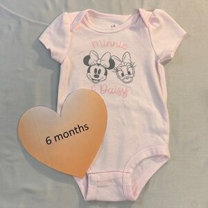 Disney - Minnie and Daisy - NWOT - short sleeve newborn onesie. Size 6 m…